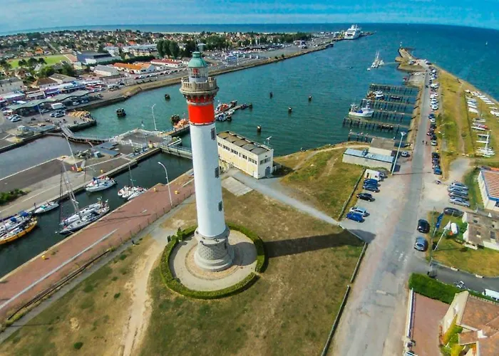 アパート Bord De